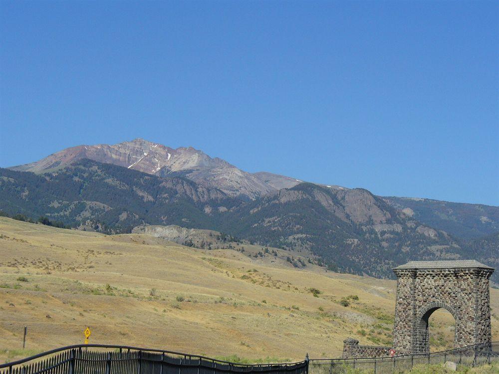 Yellowstone Condos & Suites Gardiner Ngoại thất bức ảnh