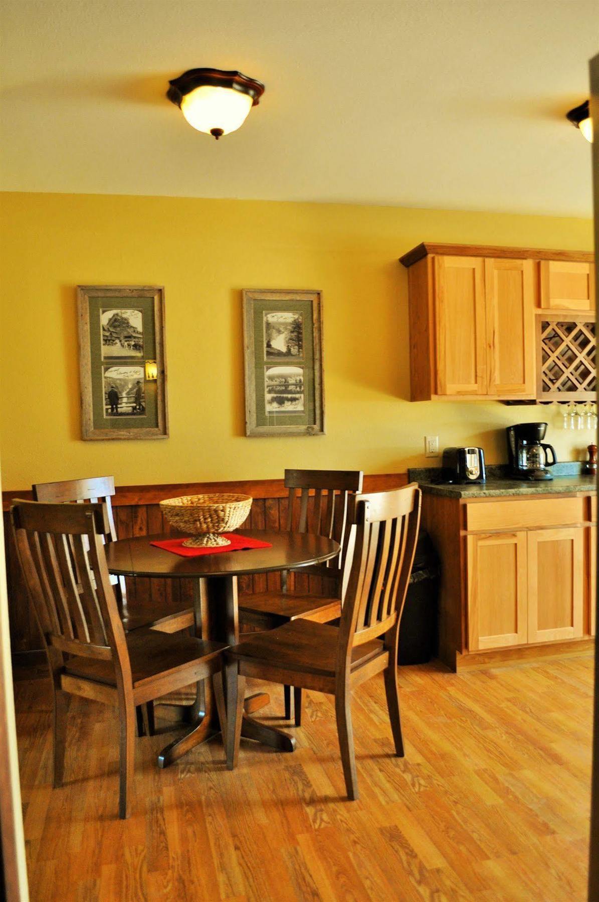 Yellowstone Condos & Suites Gardiner Ngoại thất bức ảnh